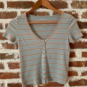 Button down semi-cropped short sleeve